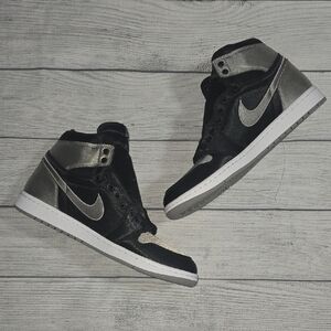 Air Jordan 1 Retro Hi OG Sneakers Black/Gray/White Size 12 Women / 10.5 Men NWT